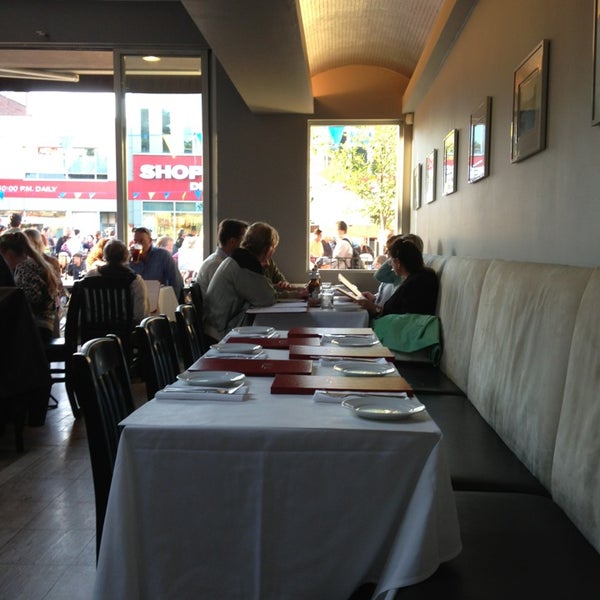 9/14/2013にShari K.がVilla Restaurantで撮った写真