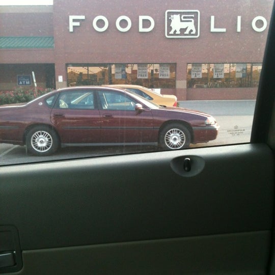 Food Lion Grocery Store Supermarket in Smyrna