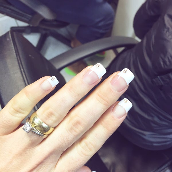 LoLo's Nails Edmonton Green, Greater London