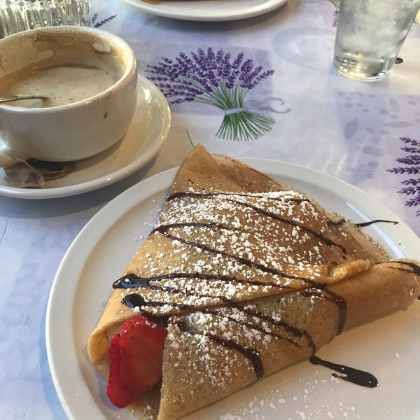 Photo taken at Crepes n&#39; Crepes by Grace Q C. on 9/8/2019