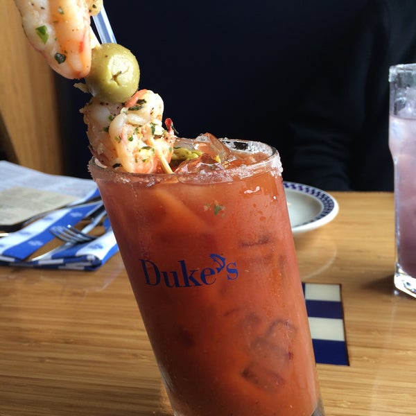 Photo taken at Duke&#39;s Seafood Tacoma by Tammy P. on 4/12/2015