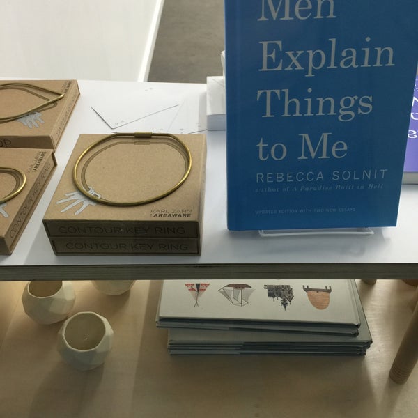 Nationale Arts and Crafts Store in Portland