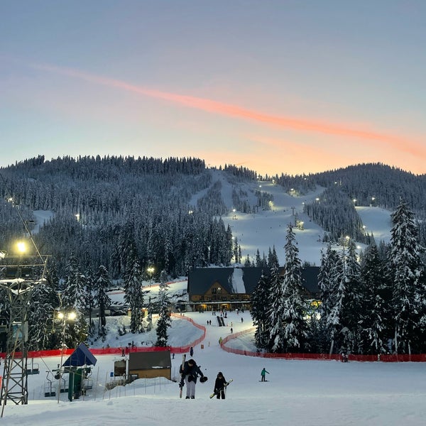 Photo taken at Cypress Mountain Ski Area by Nikita Y. on 1/21/2023