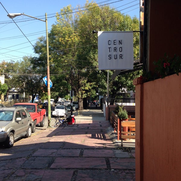 รูปภาพถ่ายที่ Centro Sur Salón Comedor Objetos โดย Flor เมื่อ 12/2/2014