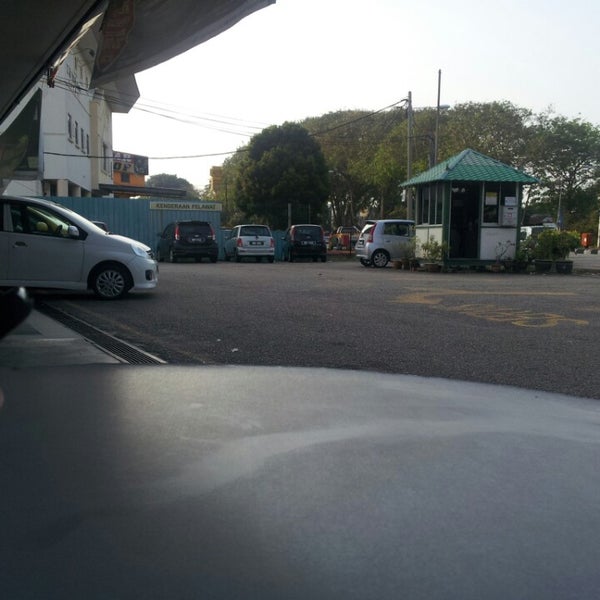 Perodua Service Centre Automotive Shop In Melaka