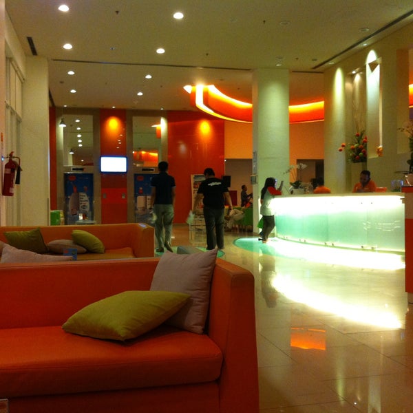 Photo taken at HARRIS Hotel Batam Center by Mat  S. on 5/10/2013
