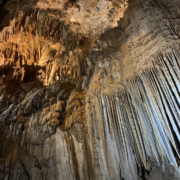 Foto diambil di Lake Shasta Caverns oleh Dave pada 1/19/2020