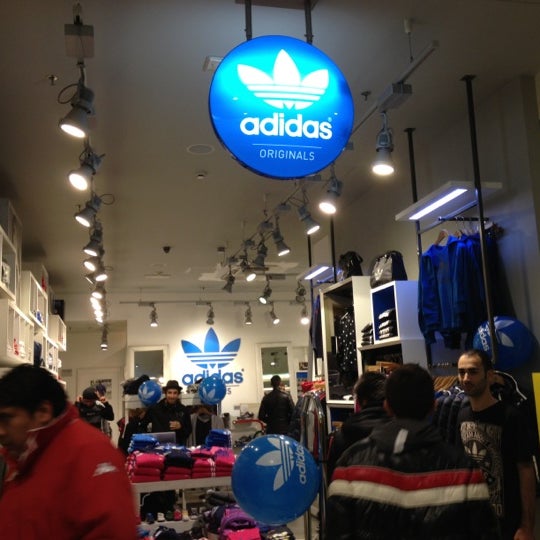 Adidas Originals Store (Adesso chiuso) - Circoscrizione 9 - 1 consiglio