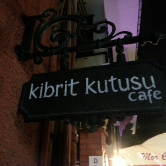 12/1/2012にElif T.がKibrit Kutusuで撮った写真