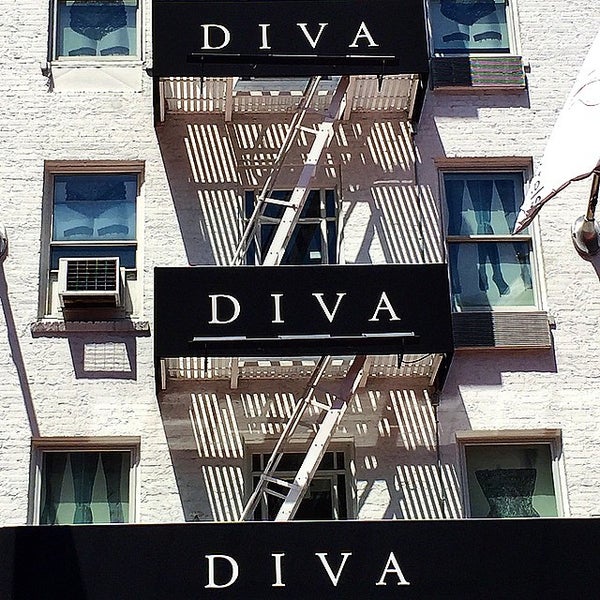 5/7/2015 tarihinde Jamie G.ziyaretçi tarafından Hotel Diva'de çekilen fotoğraf