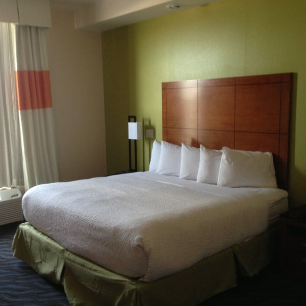 Foto scattata a Fairfield Inn &amp; Suites By Marriott Alamogordo da scott l. il 9/5/2013