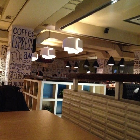 Снимок сделан в Balcon Restaurant &amp; Bar пользователем Azamat 10/31/2012