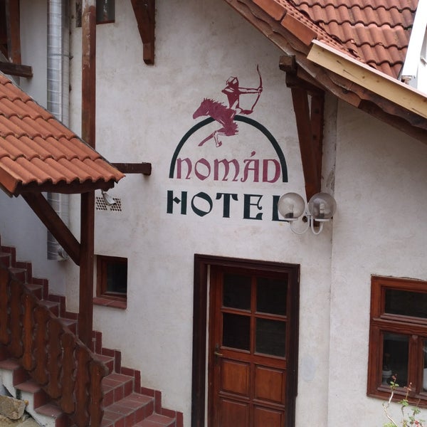 รูปภาพถ่ายที่ Nomád Hotel โดย István S. เมื่อ 10/28/2017