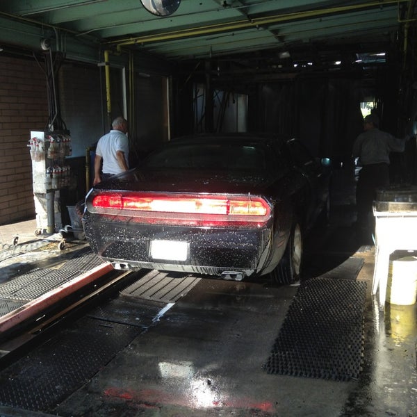 9/10/2013にEvgeni L.がLakeside Car Washで撮った写真
