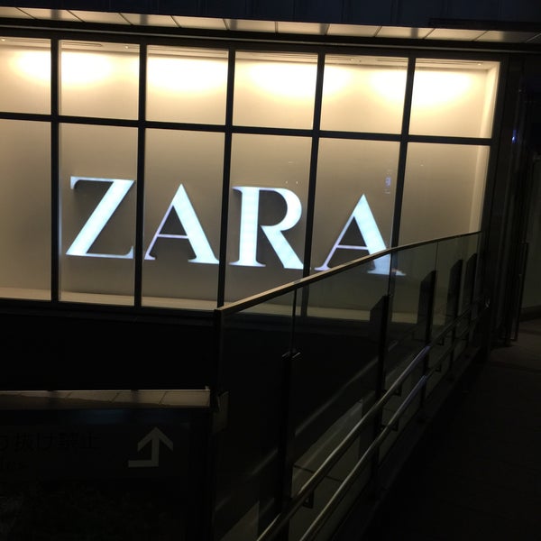 Photos At Zara Clothing Store In 六本木 Photos At Zara Clothing Store In 六本木