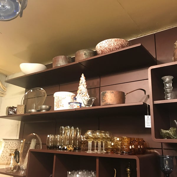 Photo taken at Vintage Thrift Shop by Faith on 5/11/2018