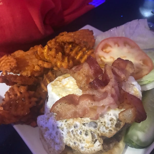 Das Foto wurde bei South Street Diner von Faith am 10/6/2018 aufgenommen