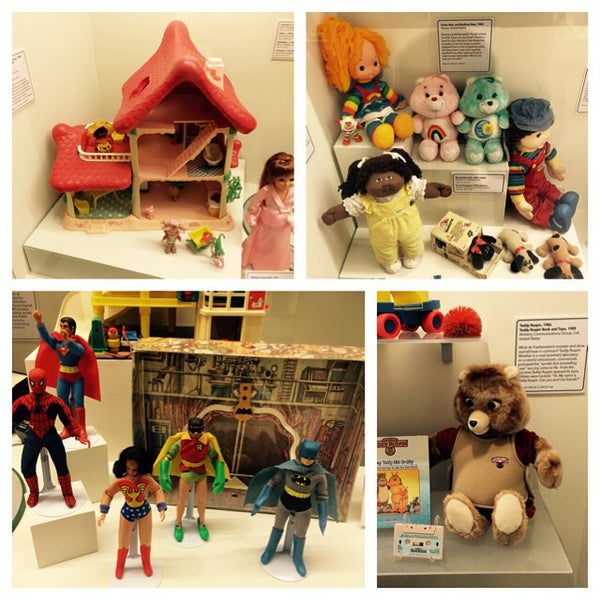 8/1/2015에 Valentine H.님이 The National Museum of Toys and Miniatures에서 찍은 사진