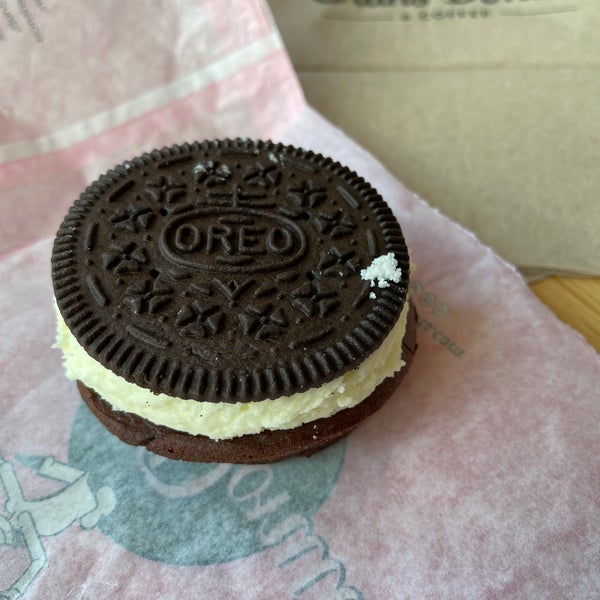 Stan's Donuts & Coffee Streeterville Chicago, IL