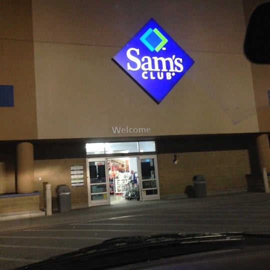 Fotos en Sam's Club Almacén o tienda al por mayor en Glendora