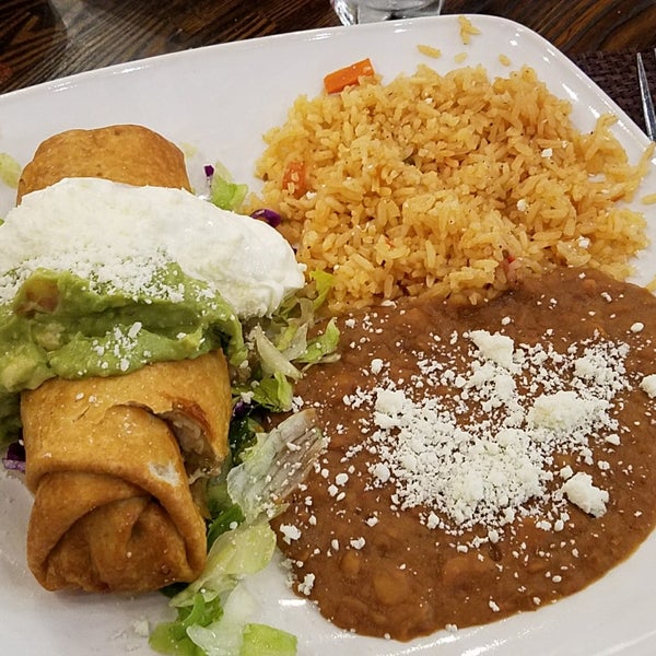 Foto diambil di Mexicali Grill oleh Jimmy C. pada 1/7/2018