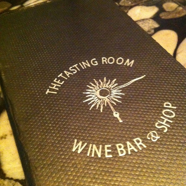 Das Foto wurde bei The Tasting Room Wine Bar &amp; Shop von Meg C. am 3/10/2013 aufgenommen