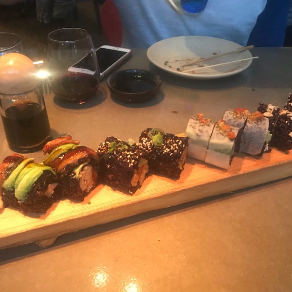 5/8/2018 tarihinde Troy J.ziyaretçi tarafından Union Sushi + Barbeque Bar'de çekilen fotoğraf