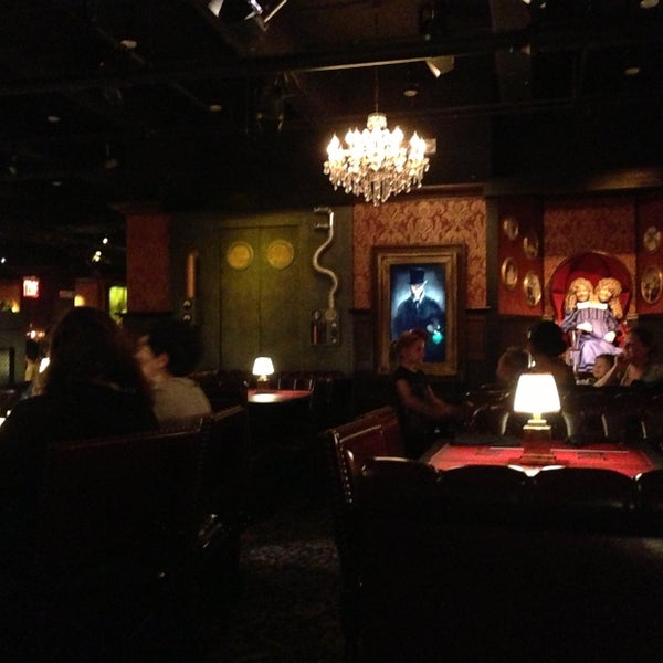 Foto diambil di Jekyll &amp; Hyde Club | Restaurant &amp; Bar oleh Raquel C. pada 5/5/2013