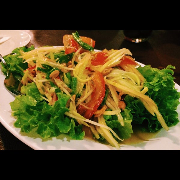 4/11/2015 tarihinde PeanutButterziyaretçi tarafından Chokdee Thai Cuisine'de çekilen fotoğraf