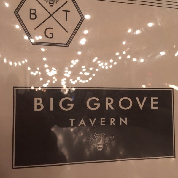 รูปภาพถ่ายที่ Big Grove Tavern โดย Timothy D. เมื่อ 3/5/2017