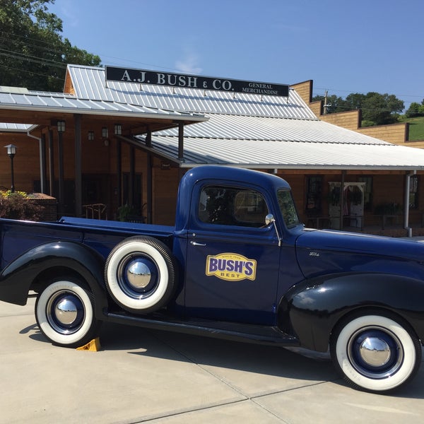 Photo taken at Bush&#39;s Baked Beans Visitor Center by Cindy C. on 6/29/2015