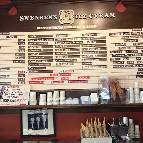 Das Foto wurde bei Swensen&#39;s Ice Cream von Tuk S. am 10/25/2019 aufgenommen