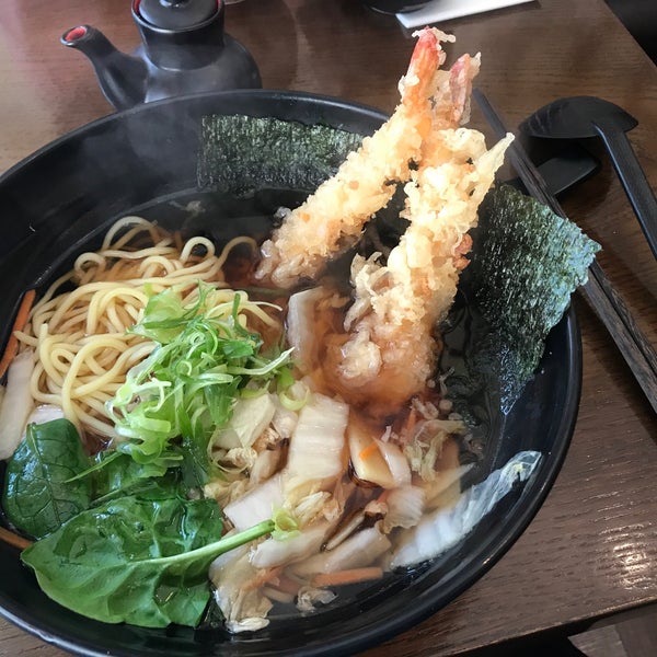 Снимок сделан в Banyi Japanese Dining пользователем Tuk S. 3/29/2019