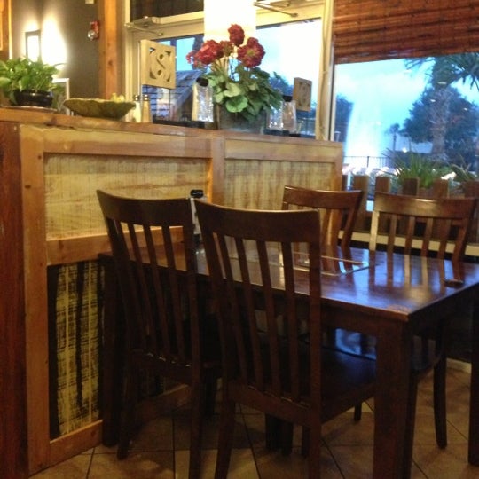 12/14/2012 tarihinde Rogerziyaretçi tarafından Beewon Korean Cuisine'de çekilen fotoğraf