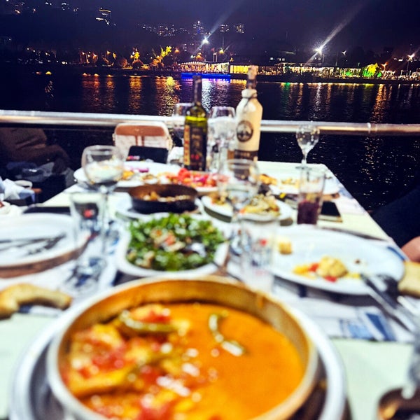 Foto tirada no(a) Batıpark Karadeniz Balık Restaurant por şükrü ç. em 8/29/2023