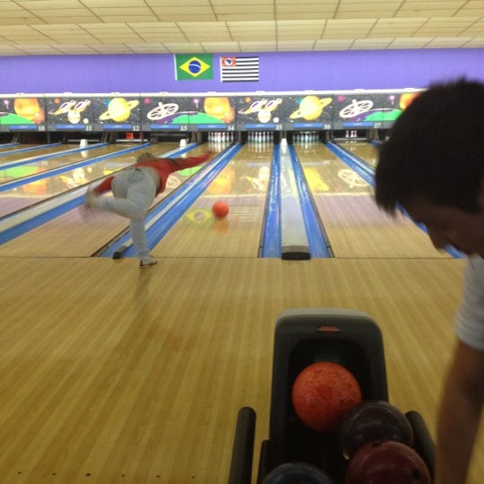 11/15/2012にThiago MatarazzoがPlanet Bowlingで撮った写真