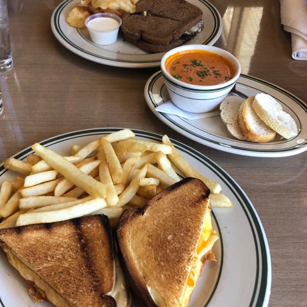 Photo taken at Dilly Diner by Amariah B. on 3/21/2019