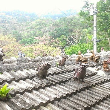 やちむん喫茶 シーサー園 Cafe In 国頭郡