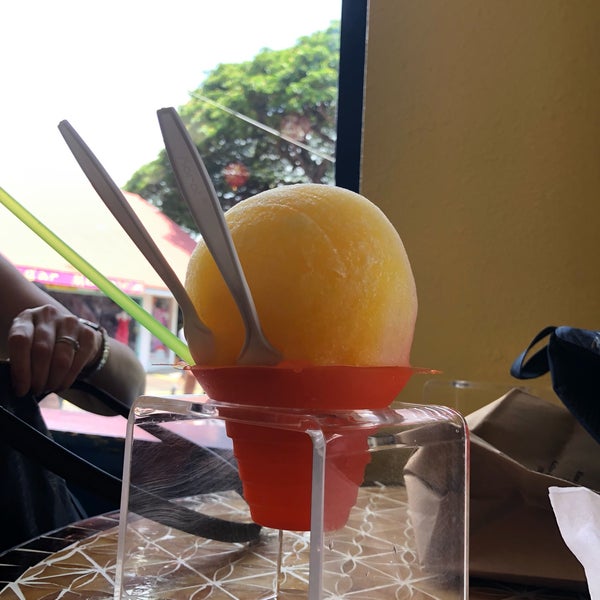 Photo taken at Scandinavian Shave Ice by Steve T. on 9/14/2019