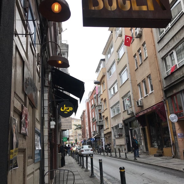Foto diambil di Böcek Cafe oleh Murat Ç. pada 1/5/2018
