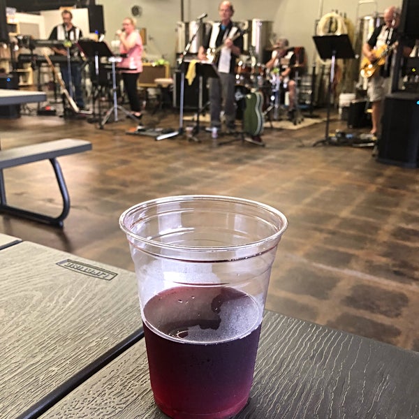 6/8/2018にJessicaがRed Rambler Coffeesで撮った写真