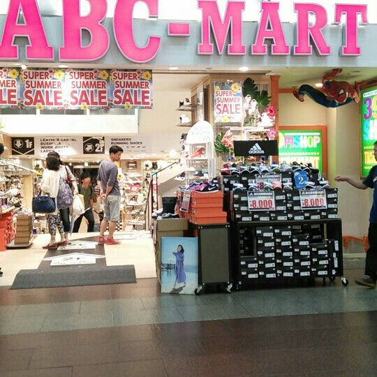 Photos At Abc Mart 神戸三宮店 Shoe Store In 神戸市中央区 Photos At Abc Mart 神戸三宮店 Shoe Store In 神戸市中央区