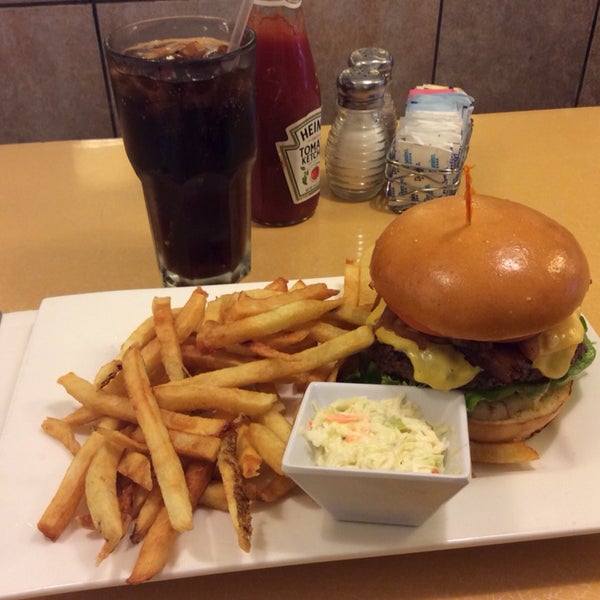 Heaven burger + bacon: 👍 bellissimo posto, tipico americano