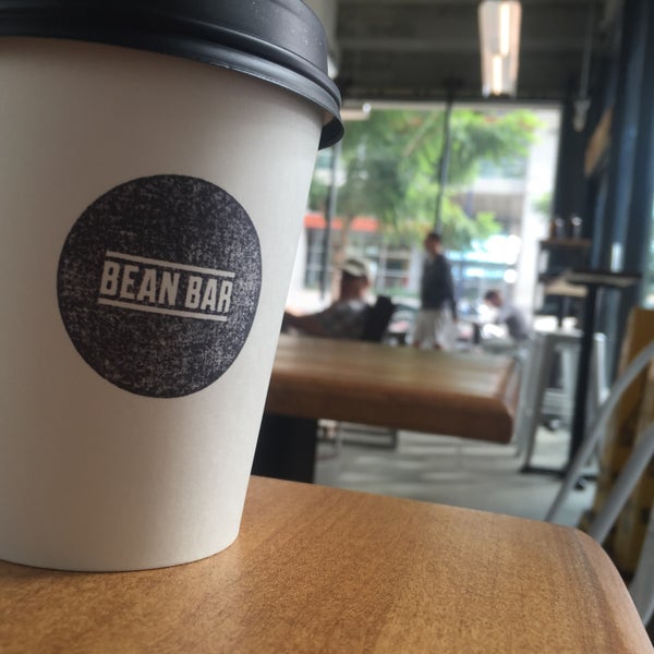 Foto tirada no(a) Bean Bar por Robert G. em 11/3/2015