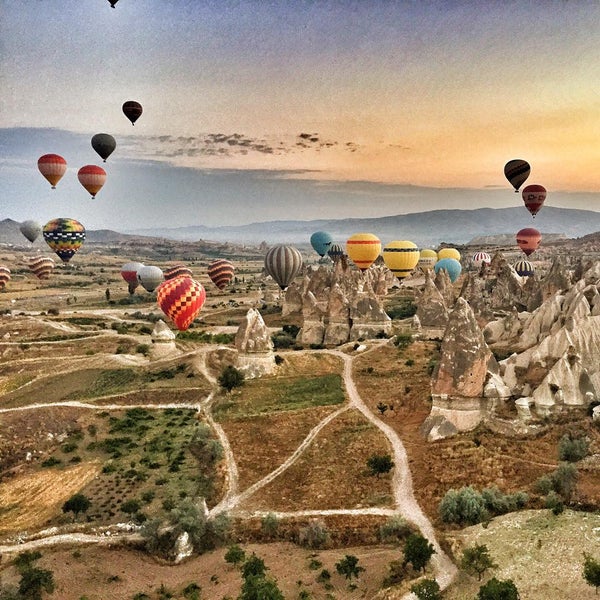 Photo taken at Voyager Balloons by Halis A. on 8/5/2015