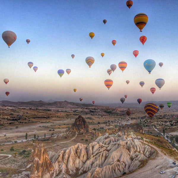 Photo taken at Voyager Balloons by Halis A. on 9/13/2015