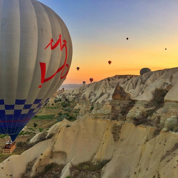 Photo taken at Voyager Balloons by Halis A. on 7/15/2015