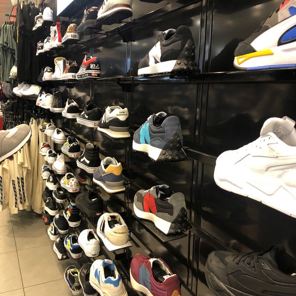 Photos at Foot Locker - Den Haag, Zuid-Holland