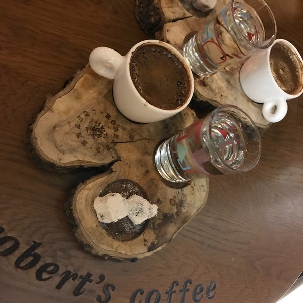 Das Foto wurde bei Robert&#39;s Coffee von Gülay Ş. am 5/24/2018 aufgenommen