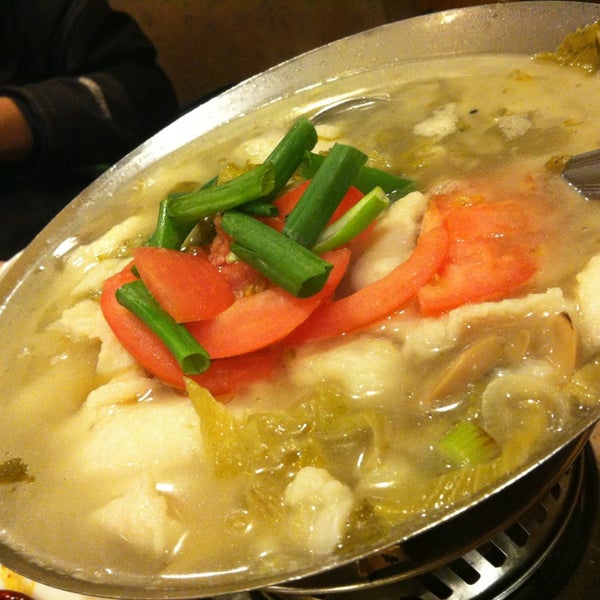Photo prise au EMei Restaurant par Meifen le12/23/2012